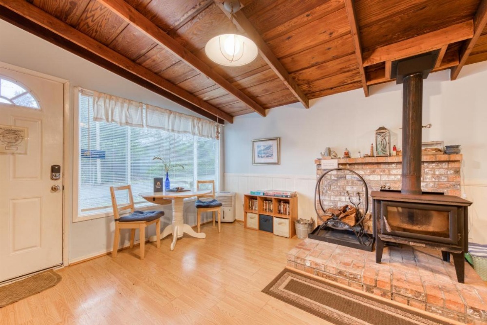 Captain Easy's Retreat