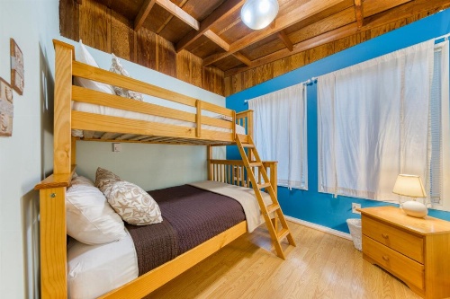 Captain Easy's Retreat image 7